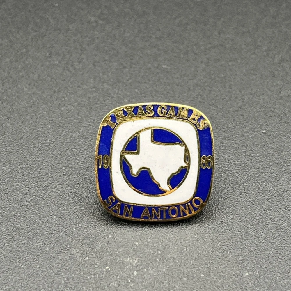 Vintage 1986 Texas Games San Antonio Lapel Hat Pin‎